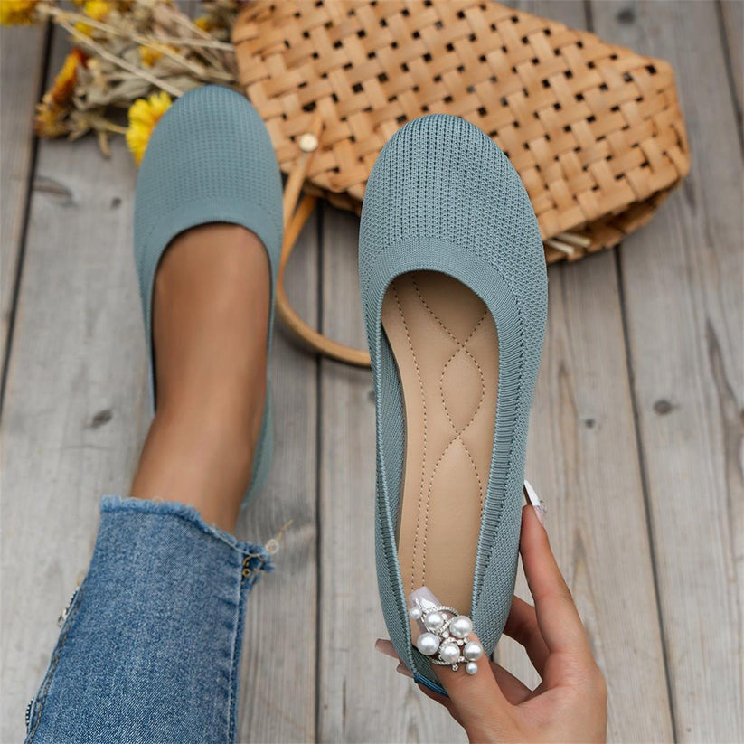 Damen-Ballerinas in Blau, gestricktes Design, bequem und stilvoll. Perfekt für Freizeit und Alltag. Modetrend 2023, ideal für den Sommer.