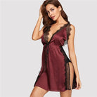 Rotes Nachthemd im japanischen Stil mit Spitzenbesatz, ärmellos, sexy und elegant. Perfekt für Damenmode, Nachtwäsche, Lingerie.