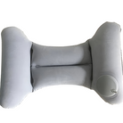 Graues aufblasbares Reisekissen, ergonomisch, Nackenkissen, tragbar, bequem, für Flugreisen.