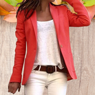 Damenblazer in Wassermelonenrot, elegant und modisch. Perfekt für Business und Freizeit. Hochwertige Verarbeitung, trendiges Design.