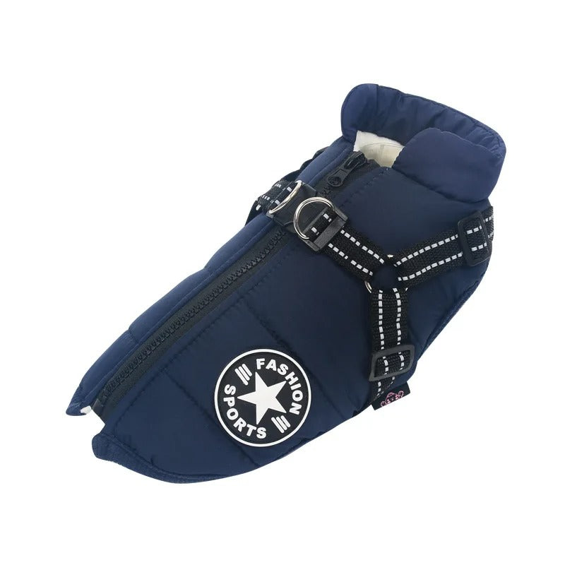 Dunkelblauer Hundemantel mit Reißverschluss und reflektierendem Geschirr, ideal für kaltes Wetter. Modisches Design, bequem und funktional.