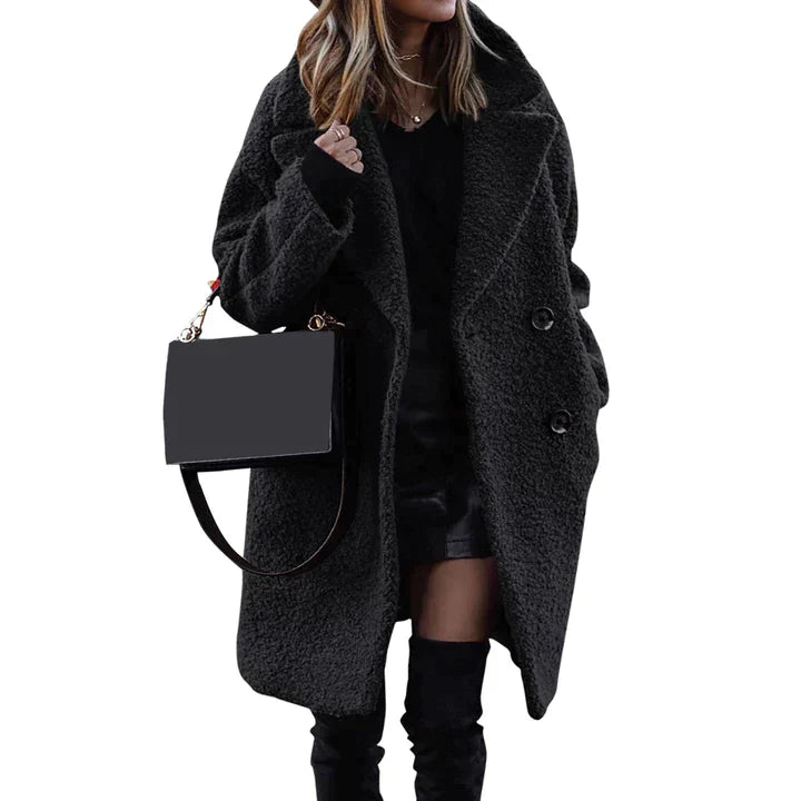 Damen Wintermantel aus Lammwoll-Fleece, lang, warm, mit Revers und Knöpfen. Perfekt für kalte Tage. Elegante, modische Winterbekleidung.