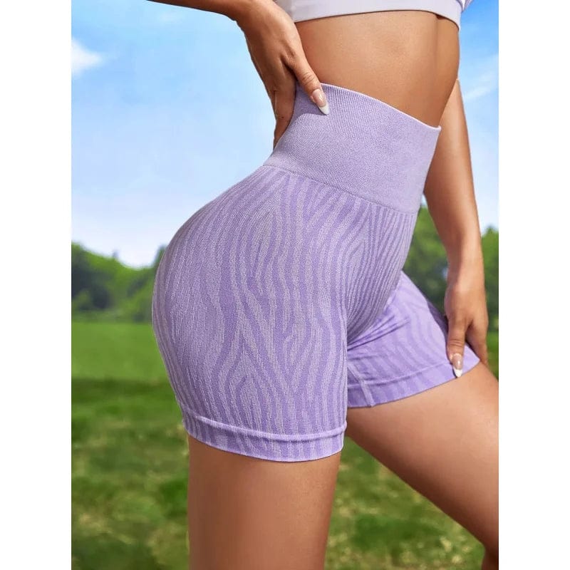 Lila Zebra-Sportshorts für Damen, hoch tailliert, nahtlos, ideal für Fitness und Yoga. Bequeme Passform, atmungsaktives Material.